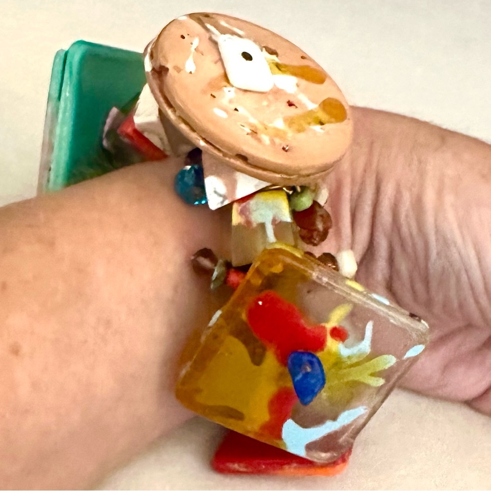 Multicolor Resin Geometric Bead Bracelet